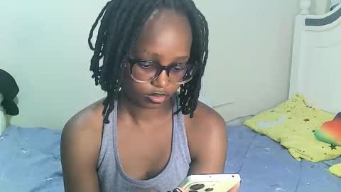 Snapshot of t_okyo chatting on 19, 10, 2025 TOKYO online show from 19, 10, 2025