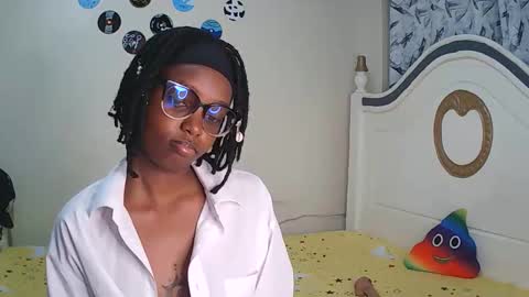 Snapshot of t_okyo chatting on 24, 11, 2025 TOKYO online show from 24, 11, 2025