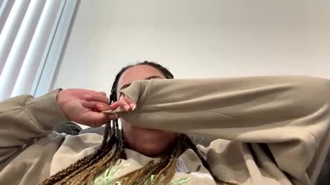 Snapshot of t_princess_t chatting on 17, 12, 2024 t_princess_t online show from 17, 12, 2024