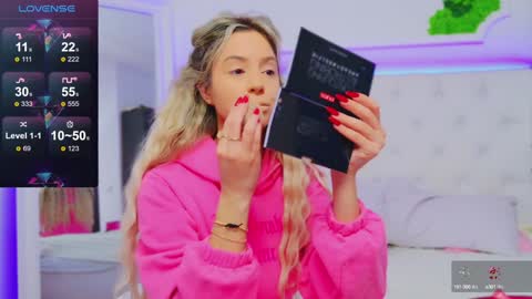 Snapshot of taahiraarabian chatting on 8, 1, 2025 Arianna online show from 8, 1, 2025