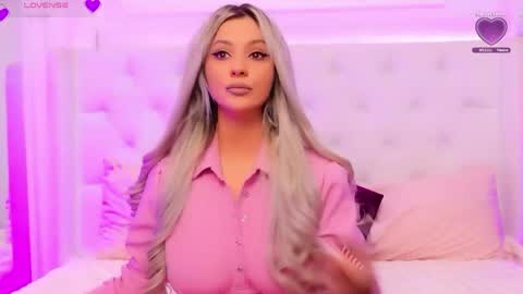 Arianna online show from 8, 4, 2026