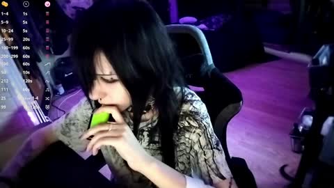 Lina online show from 11, 4, 2026