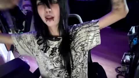 Lina online show from 15, 4, 2026