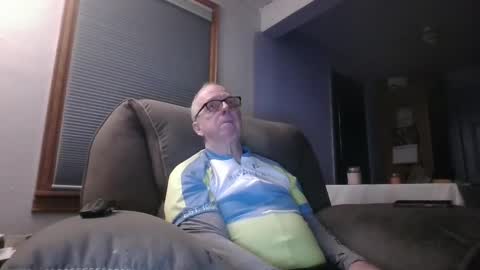 tacrunner66_ online show from 11, 2, 2025