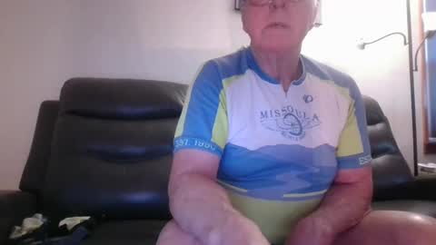 tacrunner66_ online show from 11, 2, 2025