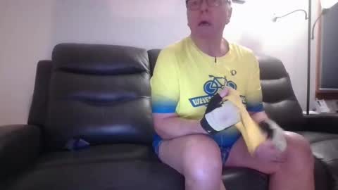 tacrunner66_ online show from 13, 2, 2025