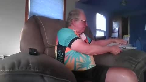Snapshot of tacrunner66_ chatting on 5, 5, 2026 tacrunner66_ online show from 5, 5, 2026