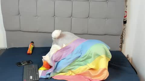 Snapshot of tailor_hot1 chatting on 23, 10, 2025 tailor online show from 23, 10, 2025