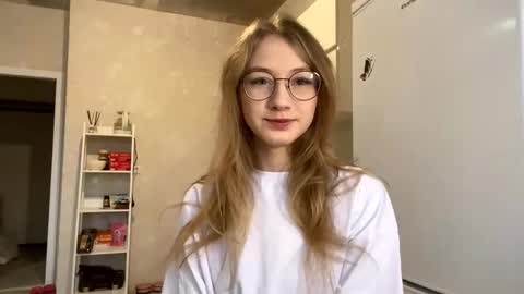 Snapshot of tainastoa chatting on 1, 12, 2025 Tessa online show from 1, 12, 2025