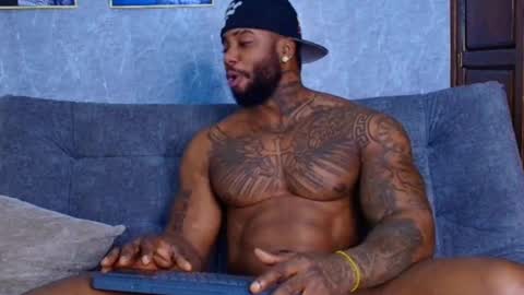 Tairon Tucke online show from 25, 2, 2025