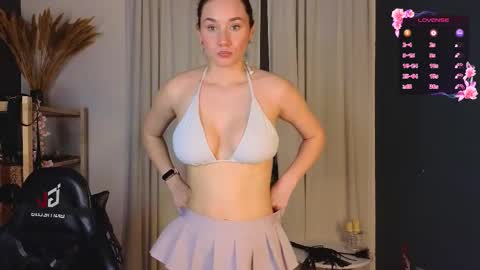 Snapshot of taissa_farmiga chatting on 5, 11, 2025 Lizzy online show from 5, 11, 2025