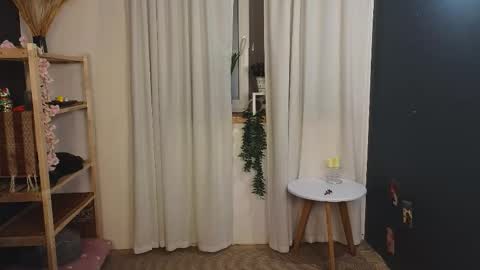 Snapshot of taissa_farmiga chatting on 20, 11, 2025 Lizzy online show from 20, 11, 2025