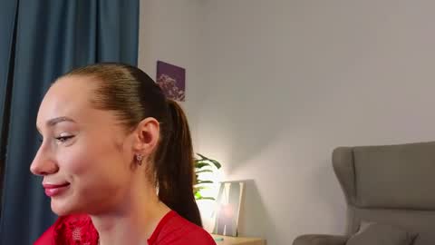 Snapshot of taissa_farmiga chatting on 4, 4, 2026 Lizzy online show from 4, 4, 2026