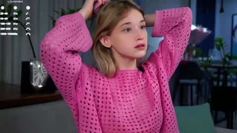 Mia online show from 9, 2, 2025