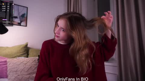 Mia online show from 5, 12, 2025