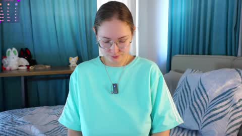 Molly online show from 9, 4, 2026