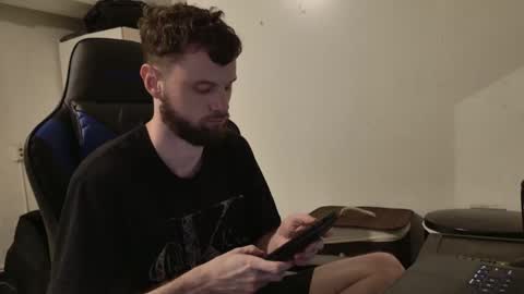 Snapshot of talenjames13 chatting on 8, 11, 2025 TalenJames13 online show from 8, 11, 2025