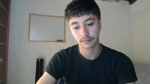 Snapshot of talhi_ chatting on 1, 1, 2025 talhi_ online show from 1, 1, 2025