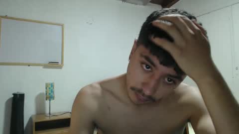 Snapshot of talhi_ chatting on 2, 1, 2025 talhi_ online show from 2, 1, 2025