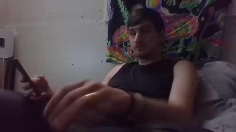 tallerandhandsomer online show from 18, 11, 2025