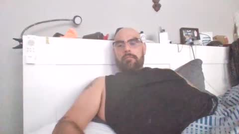 Snapshot of talllatino310 chatting on 10, 7, 2026 talllatino310 online show from 10, 7, 2026