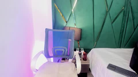 Snapshot of tamara_myller1 chatting on 7, 11, 2025 Tamara online show from 7, 11, 2025