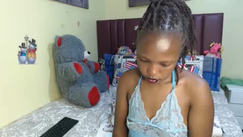 Snapshot of tamela_1 chatting on 7, 11, 2025 tamela online show from 7, 11, 2025