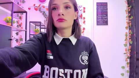 Snapshot of tammy_thompson_ chatting on 6, 11, 2025 tammy_thompson_ online show from 6, 11, 2025