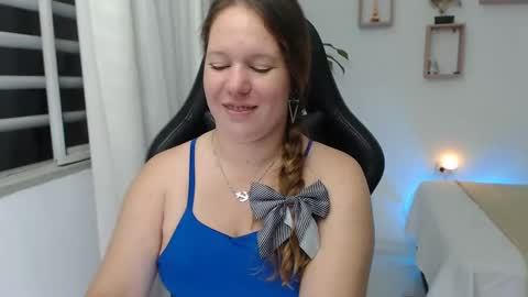 Snapshot of tamy_shine87 chatting on 18, 12, 2024 Im Samy online show from 18, 12, 2024