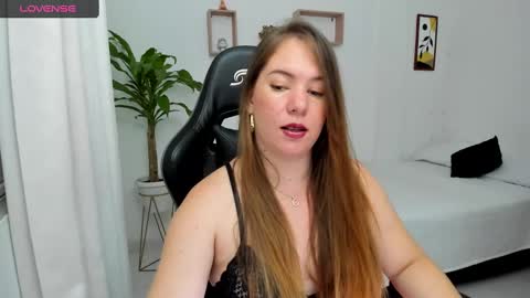 Snapshot of tamy_shine87 chatting on 17, 2, 2025 Im Samy online show from 17, 2, 2025