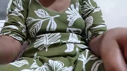 taniya_roy4628 online show from 12, 5, 2026
