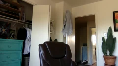 Dr. Love online show from 9, 2, 2026