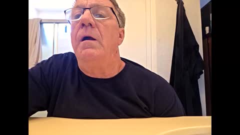 tapper1211 online show from 10, 6, 2026