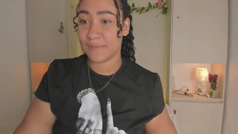  T A R A  online show from 7, 2, 2026