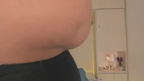  T A R A  online show from 25, 2, 2026