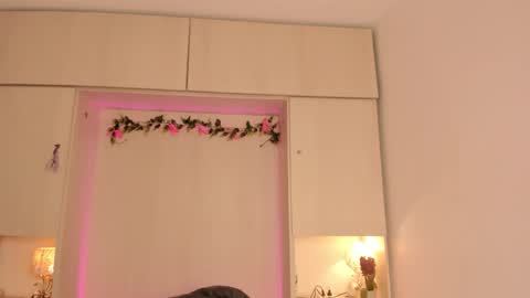  T A R A  online show from 22, 3, 2026