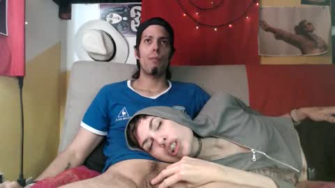 Snapshot of tarian_xxx chatting on 25, 4, 2026 T J online show from 25, 4, 2026