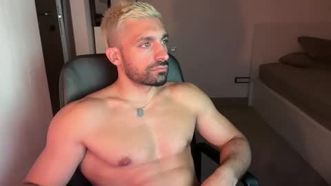 Snapshot of tarquit8 chatting on 10, 9, 2025 tarquit8 online show from 10, 9, 2025