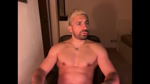 Snapshot of tarquit8 chatting on 15, 9, 2025 tarquit8 online show from 15, 9, 2025