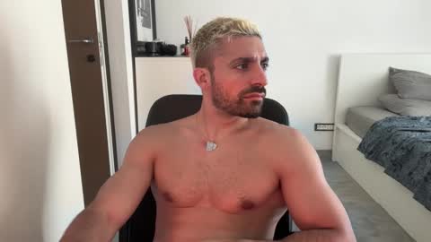 Snapshot of tarquit8 chatting on 20, 9, 2025 tarquit8 online show from 20, 9, 2025