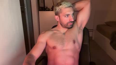 Snapshot of tarquit8 chatting on 2, 10, 2025 tarquit8 online show from 2, 10, 2025