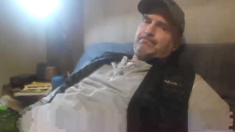 Snapshot of tarzeny77 chatting on 4, 12, 2025 tarzeny77 online show from 4, 12, 2025