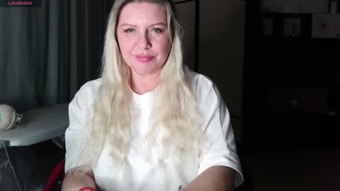 Tasha  Moon online show from 27, 10, 2025