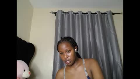 Snapshot of tasha_kimmy chatting on 18, 11, 2025 Ireen online show from 18, 11, 2025