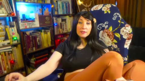 Vivian  Clark online show from 6, 10, 2025