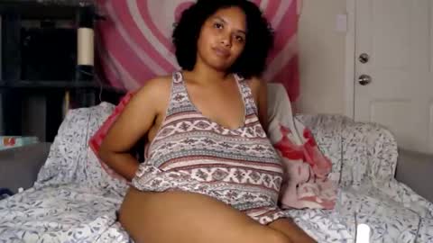 Snapshot of tasteekitty chatting on 11, 11, 2025 Tastee Kitty online show from 11, 11, 2025