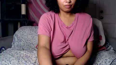 Snapshot of tasteekitty chatting on 23, 11, 2025 Tastee Kitty online show from 23, 11, 2025