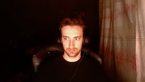 Snapshot of tastemyboner chatting on 19, 12, 2024 tastemyboner online show from 19, 12, 2024