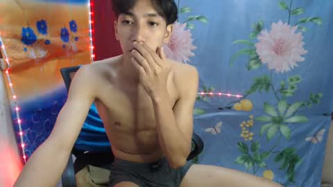 Snapshot of tastylicious_kim chatting on 14, 1, 2025 Ask me online show from 14, 1, 2025