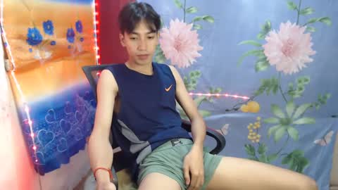 Snapshot of tastylicious_kim chatting on 18, 1, 2025 Ask me online show from 18, 1, 2025